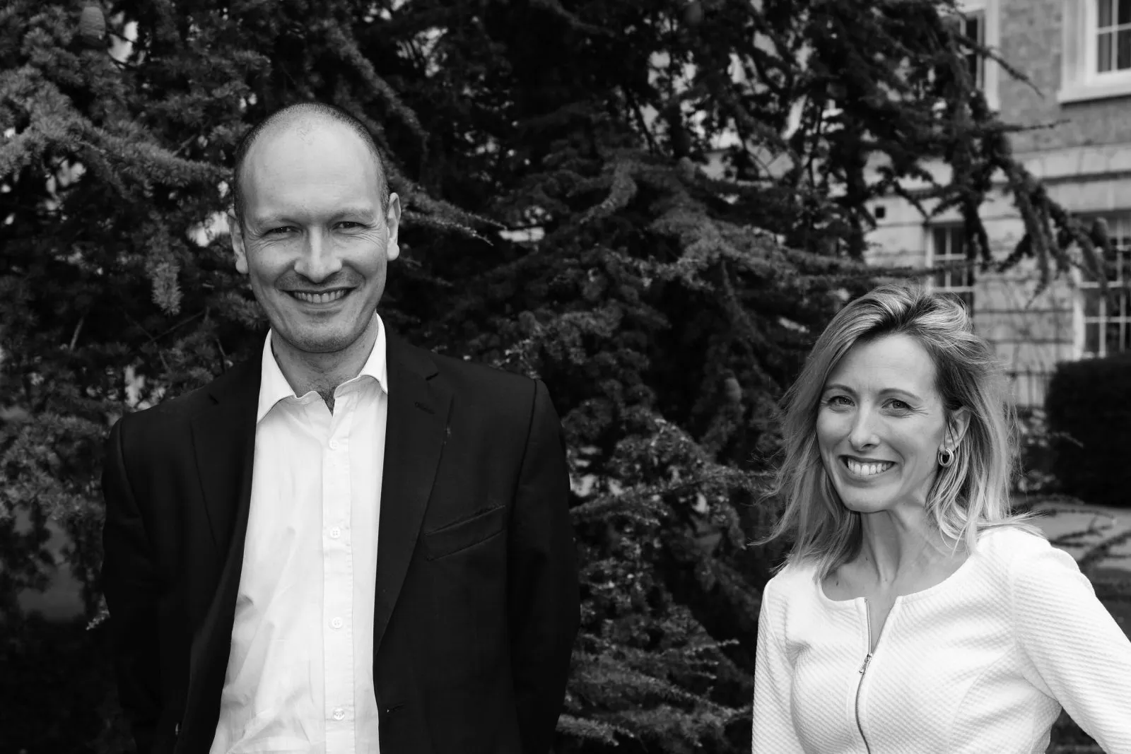 Freshfields Bruckhaus Deringer profiles our CEO & One Couple One Lawyer service